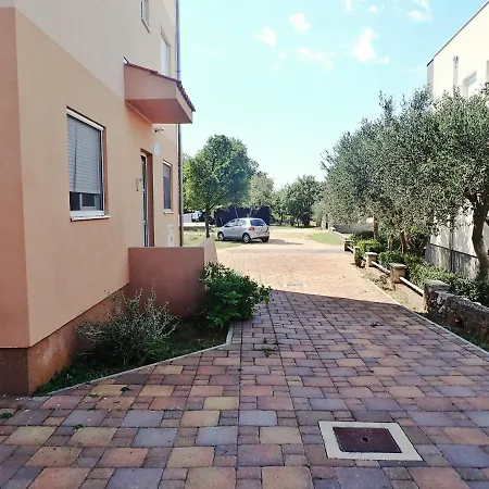 Kuco * Starigrad Paklenica